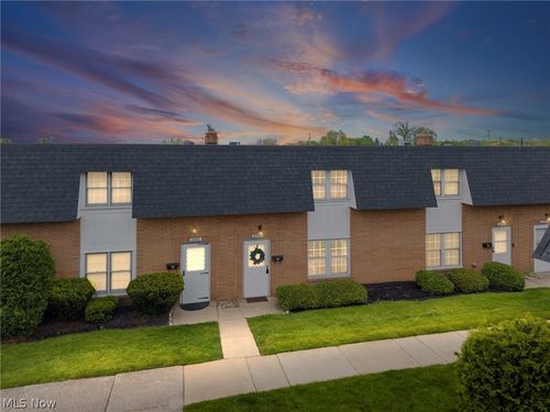 6962 S Parkway Dr, Middleburg Heights, OH, 44130-7807 | Card Image