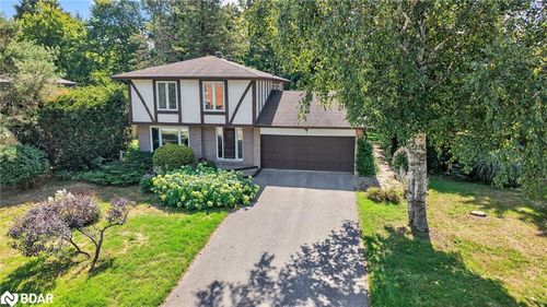 7 Maplecrest Rd, Midhurst, ON, L9X0P8 | Card Image