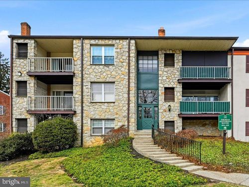 421-421 Drummers Ln, WAYNE, PA, 19087-1561 | Card Image