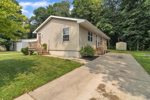 2606 Kate St, Holt, MI, 48842-9769 | Card Image