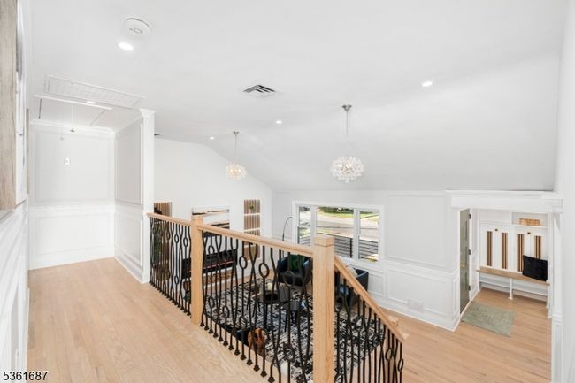 185 Colonial Rd, House other with 5 bedrooms, 3 bathrooms and null parking in Emerson NJ | Image 12