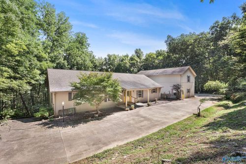 475 S Green Mountain Rd, Owens Cross Roads, AL, 35763-9793 | Card Image