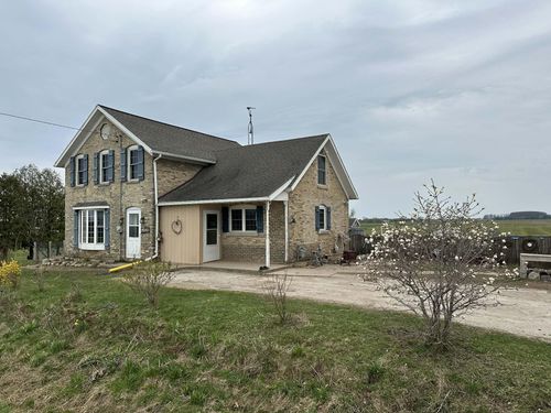 6919 County Road C, Manitowoc, WI, 54220-8806 | Card Image
