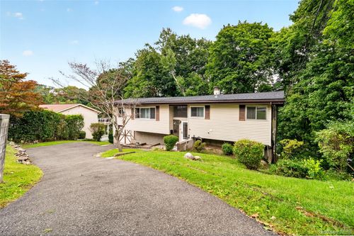 23 Howard Avenue, Mount Pleasant, NY, 10595 | Card Image