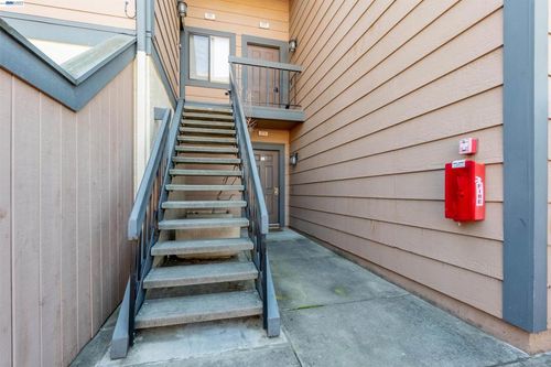 277 277 Hackamore Cmn, Fremont, CA, 94539 | Card Image