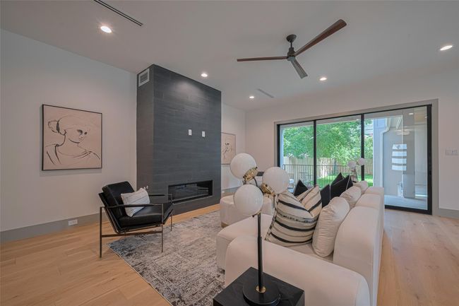 5200 Beech St, House other with 5 bedrooms, 7 bathrooms and 2 parking in Bellaire TX | Image 13