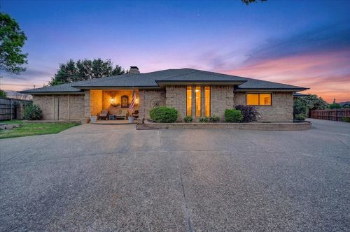 1605 Heather Court, Cleburne, TX, 76033 | Card Image