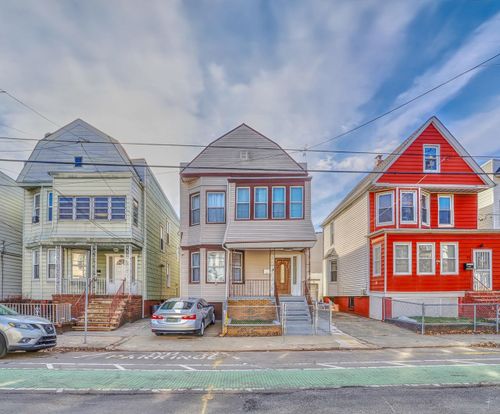 75 Warner Ave, Jersey City, NJ, 07305-2930 | Card Image