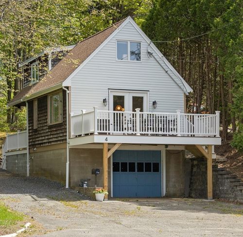 --4 Agawam Ave, Ipswich, MA, 01938-2410 | Card Image