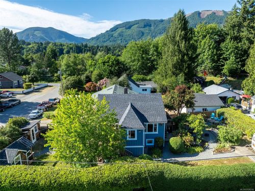 37 Cowichan Ave W, Lake Cowichan, BC, V0R2G0 | Card Image
