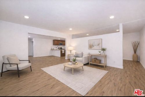 130-18530 Hatteras St, Tarzana, CA, 91356 | Card Image