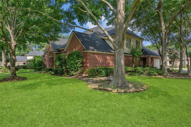 8802 Kennet Valley Rd, House other with 4 bedrooms, 4 bathrooms and 3 parking in Spring TX | Image 5