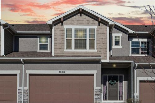 7356 Griffey St, Parkville, MO, 64152 | Card Image