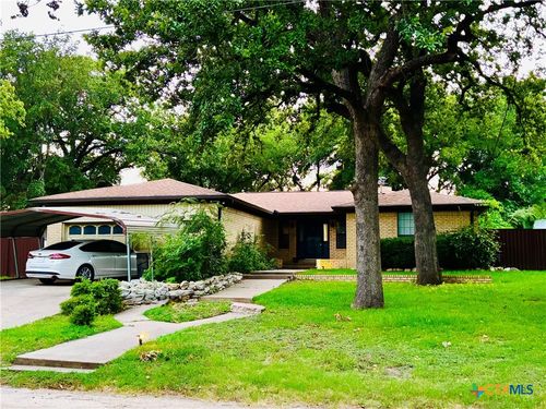 817 S Bell St, Hamilton, TX, 76531-2710 | Card Image