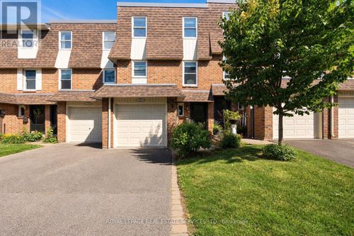 30 Heslop Rd, Milton, ON, L9T1B3 | Card Image