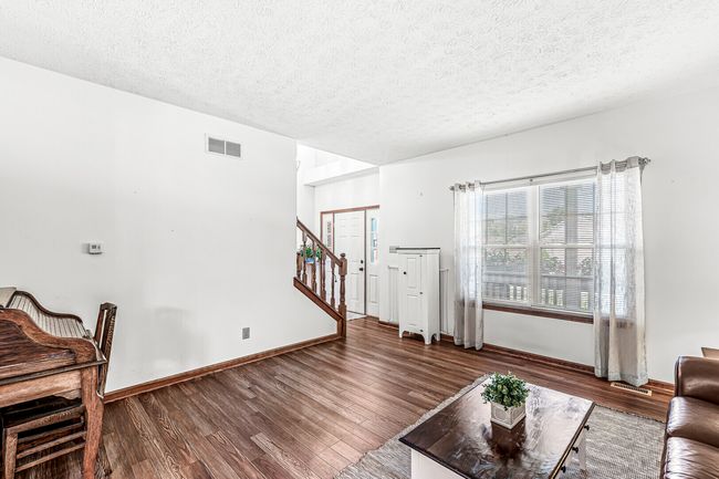Main Floor Living Room | Image 4