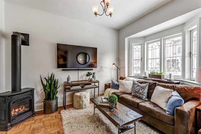 40 Euclid Ave, House attached with 3 bedrooms, 2 bathrooms and 1 parking in Toronto ON | Image 9