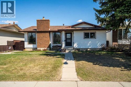 3320 Temple Road Ne, Calgary, AB, T1Y3A9 | Card Image