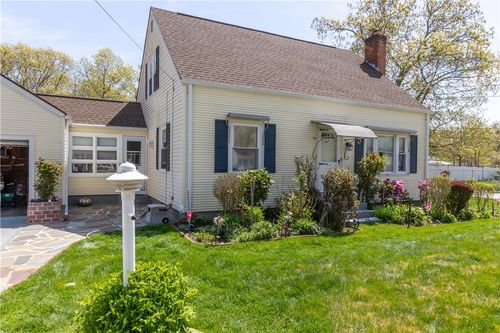 132 Bakers Creek Rd, Warwick, RI, 02886-8961 | Card Image