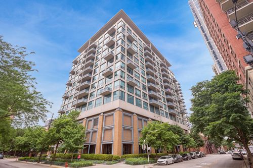 unit-814-125 E 13th St, Chicago, IL, 60605-2674 | Card Image