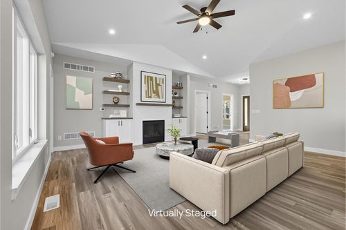806 Saddle Rdg, Portage, WI, 53901-9779 | Card Image