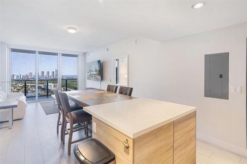 unit-3016-16385 Biscayne Blvd, Aventura, FL, 33160-5486 | Card Image