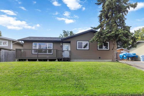 109 Rosslyn St, Fort Mcmurray, AB, T9H2X9 | Card Image