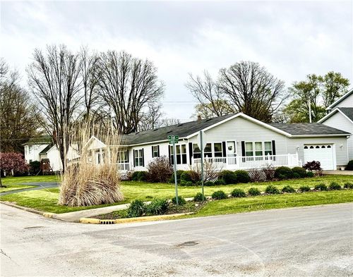 225 E North St, Assumption, IL, 62510-1101 | Card Image