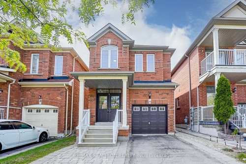 30 Big Hill Cres, Maple, ON, L6A4S1 | Card Image
