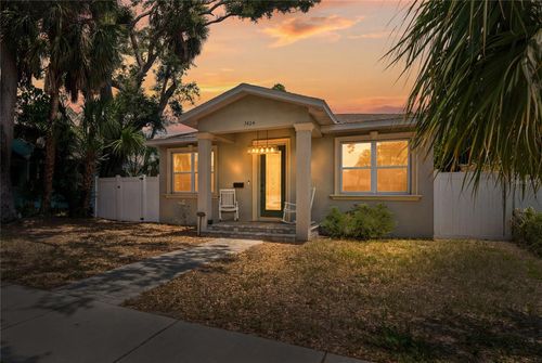 2424 12th St S, St Petersburg, FL, 33705-3511 | Card Image