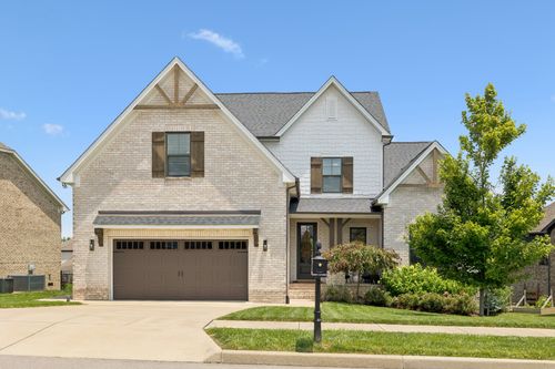 2710 Paddock Park Dr, Thompsons Station, TN, 37179-2919 | Card Image