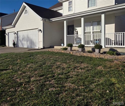 709 Wild Horse Creek Dr, Fairview Heights, IL, 62208-2047 | Card Image