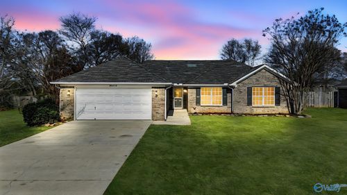 27623 Phillip Wagnon Dr, Athens, AL, 35613-8639 | Card Image