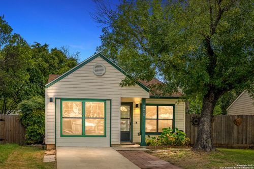 6248 Valley Queen, San Antonio, TX, 78250-4868 | Card Image