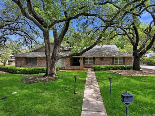 105 Cobblestone, San Antonio, TX, 78213-2614 | Card Image