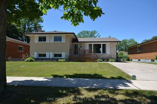 43 Loyalist Dr, Welland, ON, L3C2X9 | Card Image