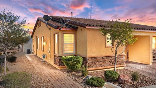 2722 Chinaberry Hill St, Laughlin, NV, 89029-1023 | Card Image