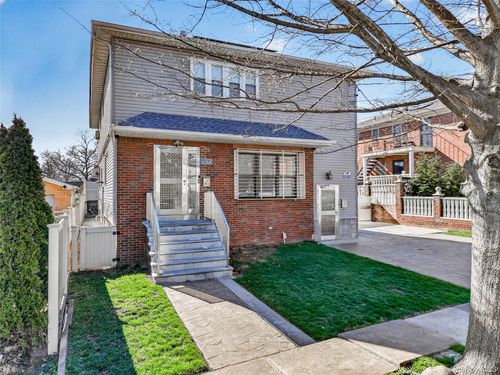 520 124th St, College Point, NY, 11356-1132 | Card Image