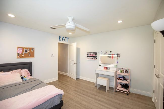 Secondary bedroom | Image 16