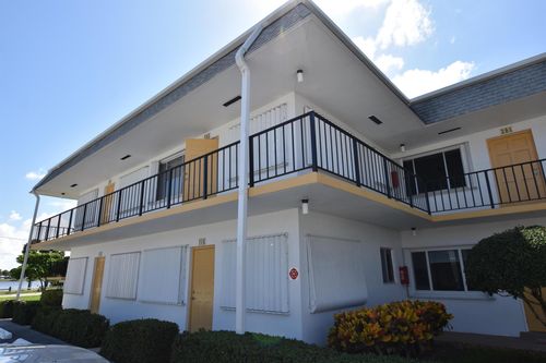 apt-204-3240 Lake Osborne Dr, Lake Worth Beach, FL, 33461-5946 | Card Image