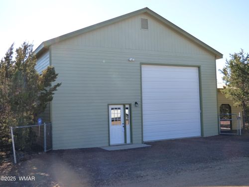 28 Cr3117, Vernon, AZ, 85940 | Card Image