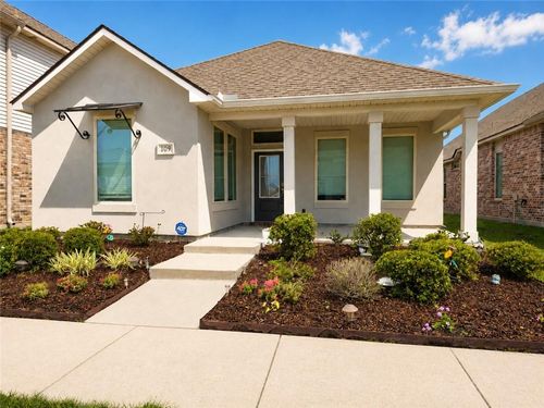109 Oak Landing Ln, Slidell, LA, 70461-1201 | Card Image