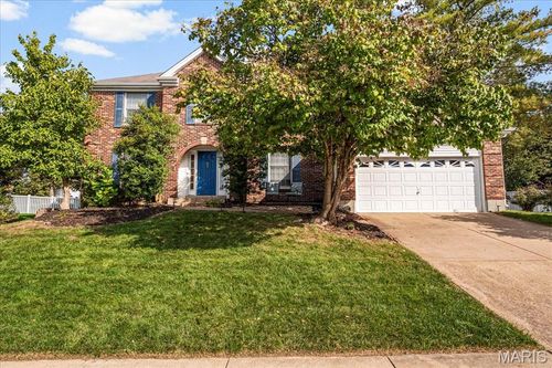 2316 Coventry Farm Ct, Chesterfield, MO, 63017-7475 | Card Image