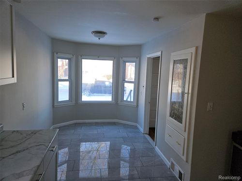 8035 Pinehurst St, Detroit, MI, 48204-3157 | Card Image