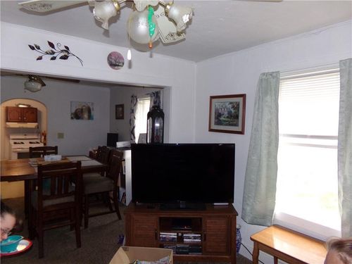 523 W South 7th St, Shelbyville, IL, 62565-2009 | Card Image