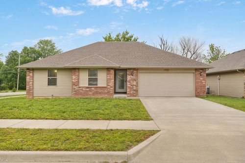4561 W Tarkio St, Springfield, MO, 65802-5875 | Card Image
