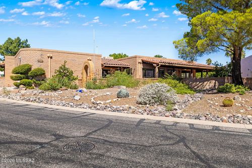 1618 W Calle Hacienda, Green Valley, AZ, 85622-3242 | Card Image