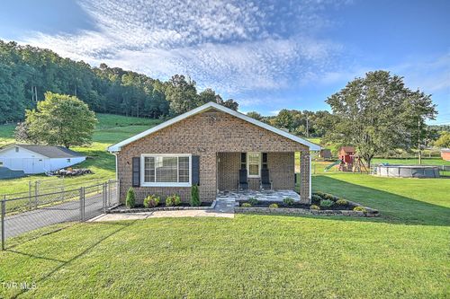 796 E Carters Valley Rd, Gate City, VA, 24251-4279 | Card Image