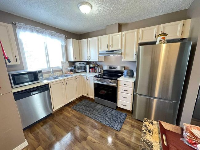 186 Sutherland Avenue, House other with 4 bedrooms, 2 bathrooms and 2 parking in Hinton AB | Image 12