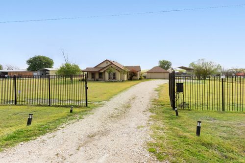 2601 Windy Ridge Rd, Taylor, TX, 76574-7246 | Card Image